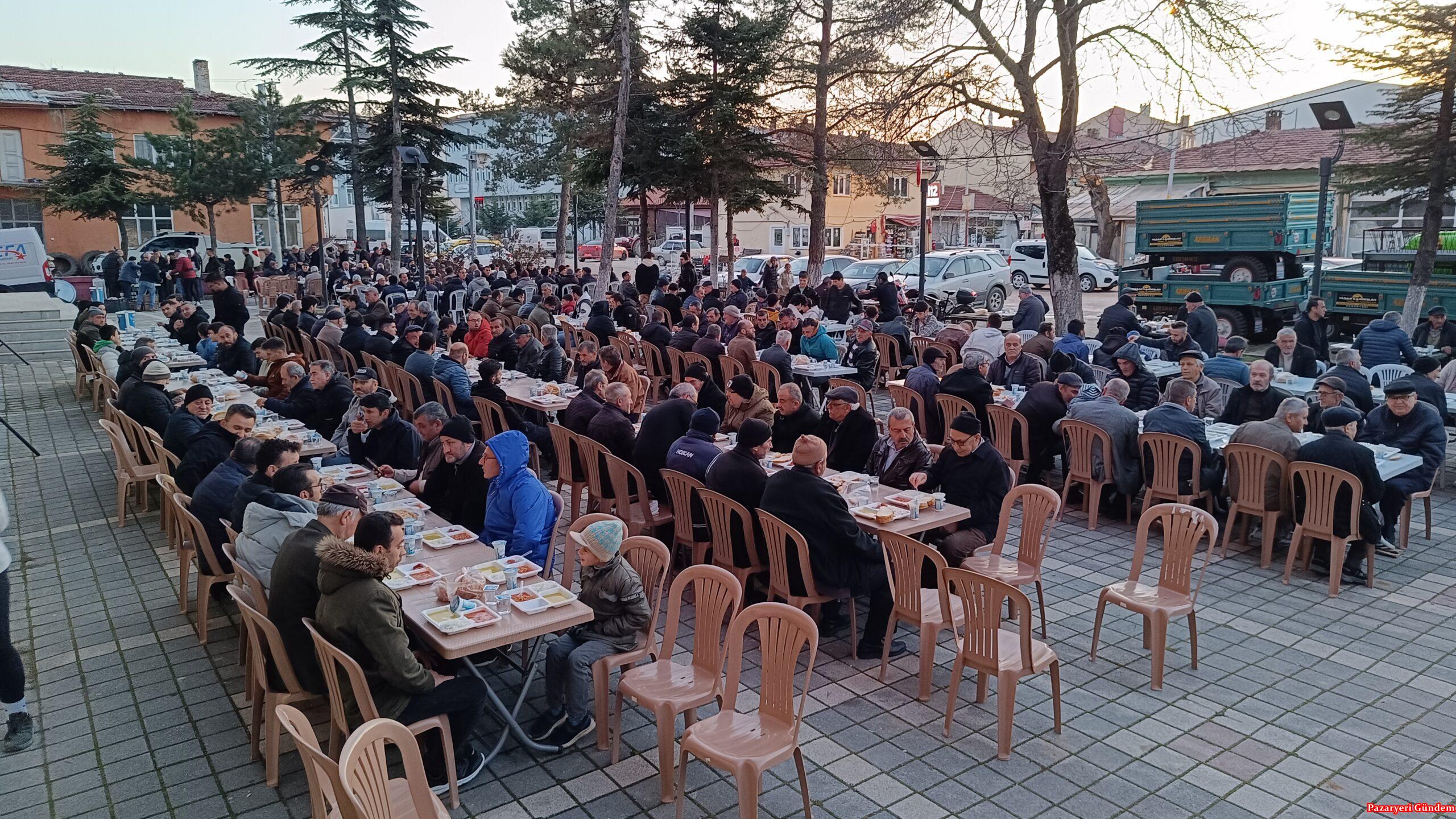MHP’li Başkan Adayı Değirmen’den ilçe halkına İftar yemeği