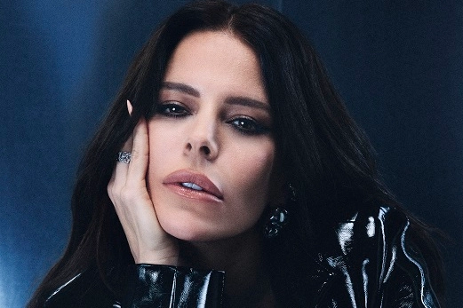 Simge’den iki müjde… Yeni albüm ve Harbiye’de ilk şarkı sürprizi!