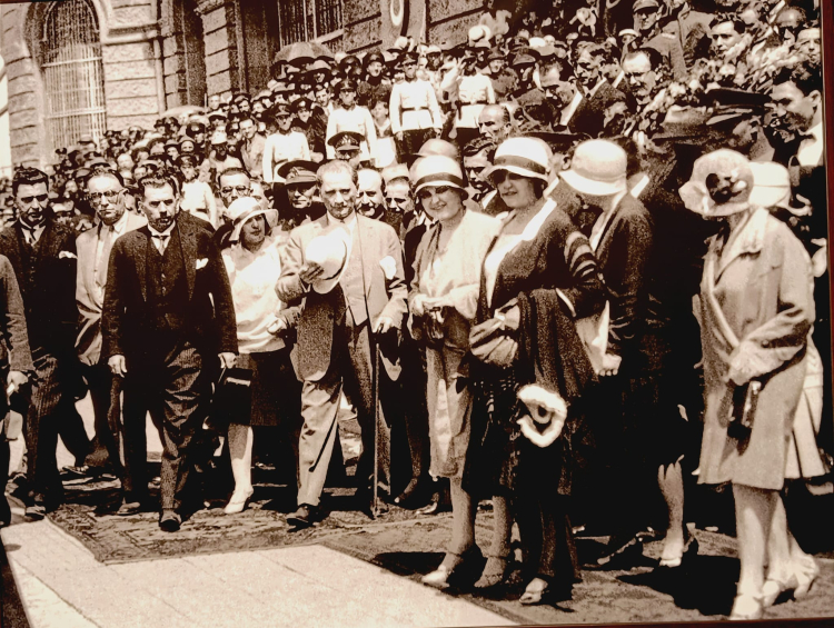 İzmir’de ‘Kadın Şapka Kültürü’ sergisi