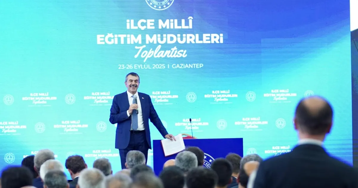 Bakan Tekin, Gaziantep’te ilçe müdürlerini dinledi