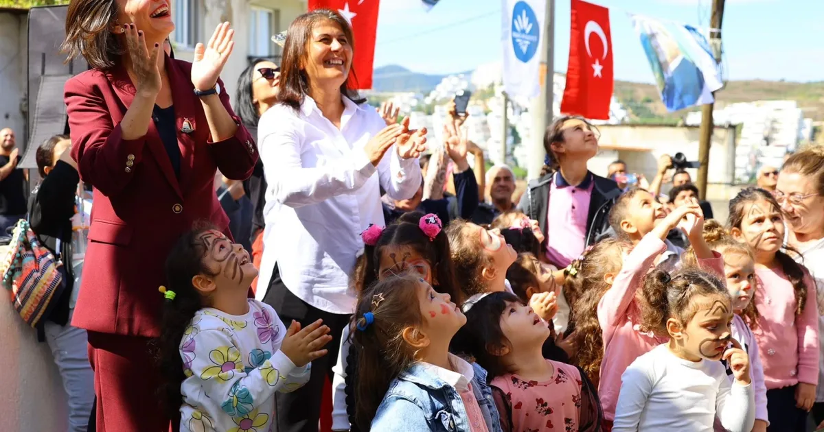 İzmir Karabağlar’da “Oyun Akademisi” açıldı