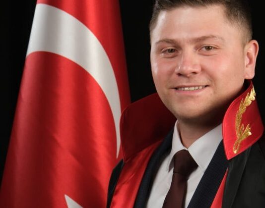 Bilecik Pazaryeri’nden iki genç hukukçu tarihe geçti