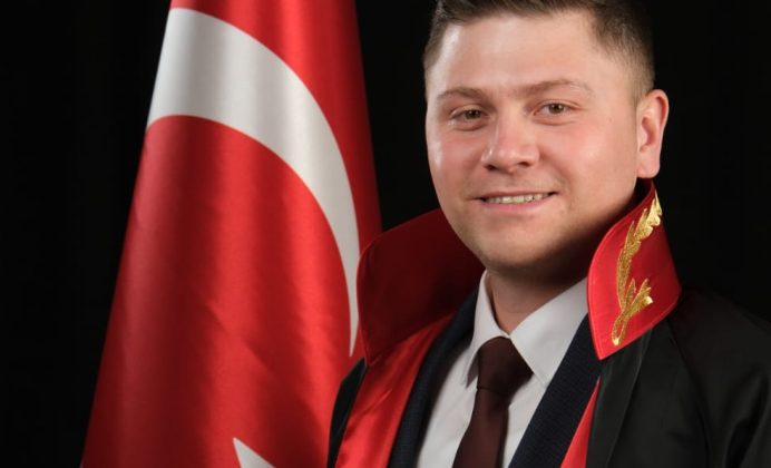 Bilecik Pazaryeri’nden iki genç hukukçu tarihe geçti
