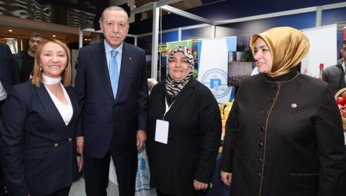 CUMHURBAŞKANI ERDOĞAN, BAŞKAN TEKİN VE BAŞKAN ARSLAN İLE GÖRÜŞTÜ