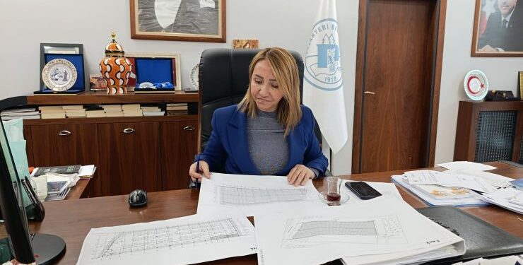 Başkan Tekin Kapalı Pazaryeri’nin yapılacağı bölgeyi açıkladı