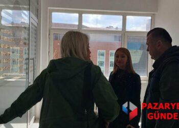 Başkan Tekin yıkılacak hükümet konağı binasını inceledi